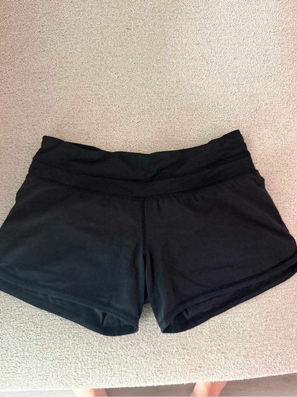 lululemon athletica Black Women's Athletic Shorts size 6